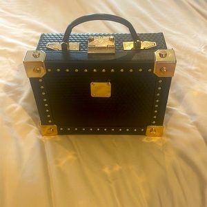 Box Gold Black Hand Bag